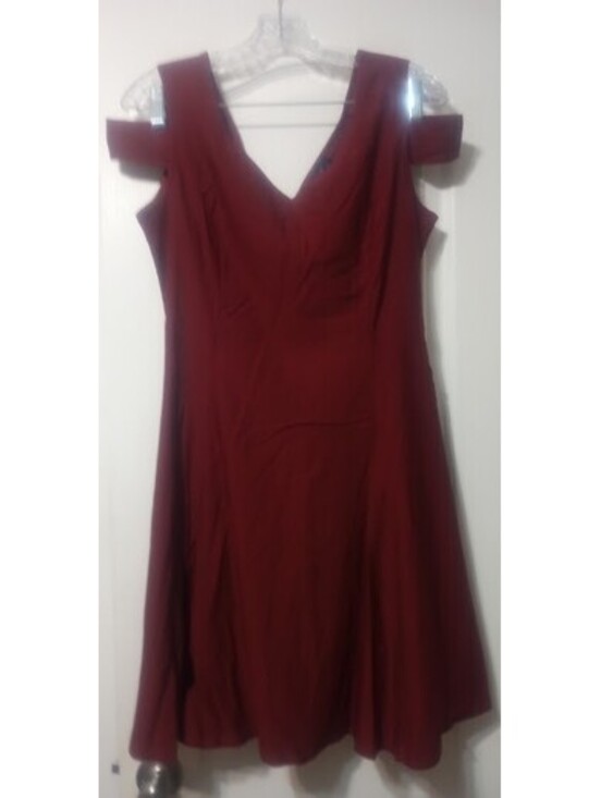 Dresses & Skirts - Burgundy Insnova Cold‑Shoulder Dress | Size XL | Modern Elegance GUC